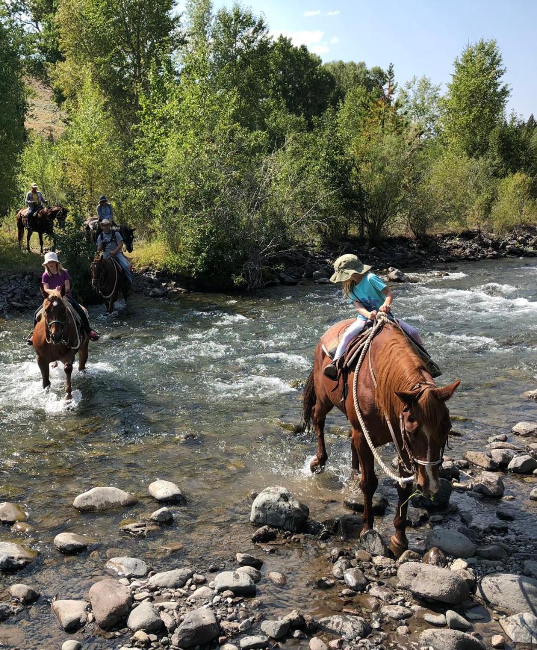 Bill Cody Ranch Hotel Bagian luar foto