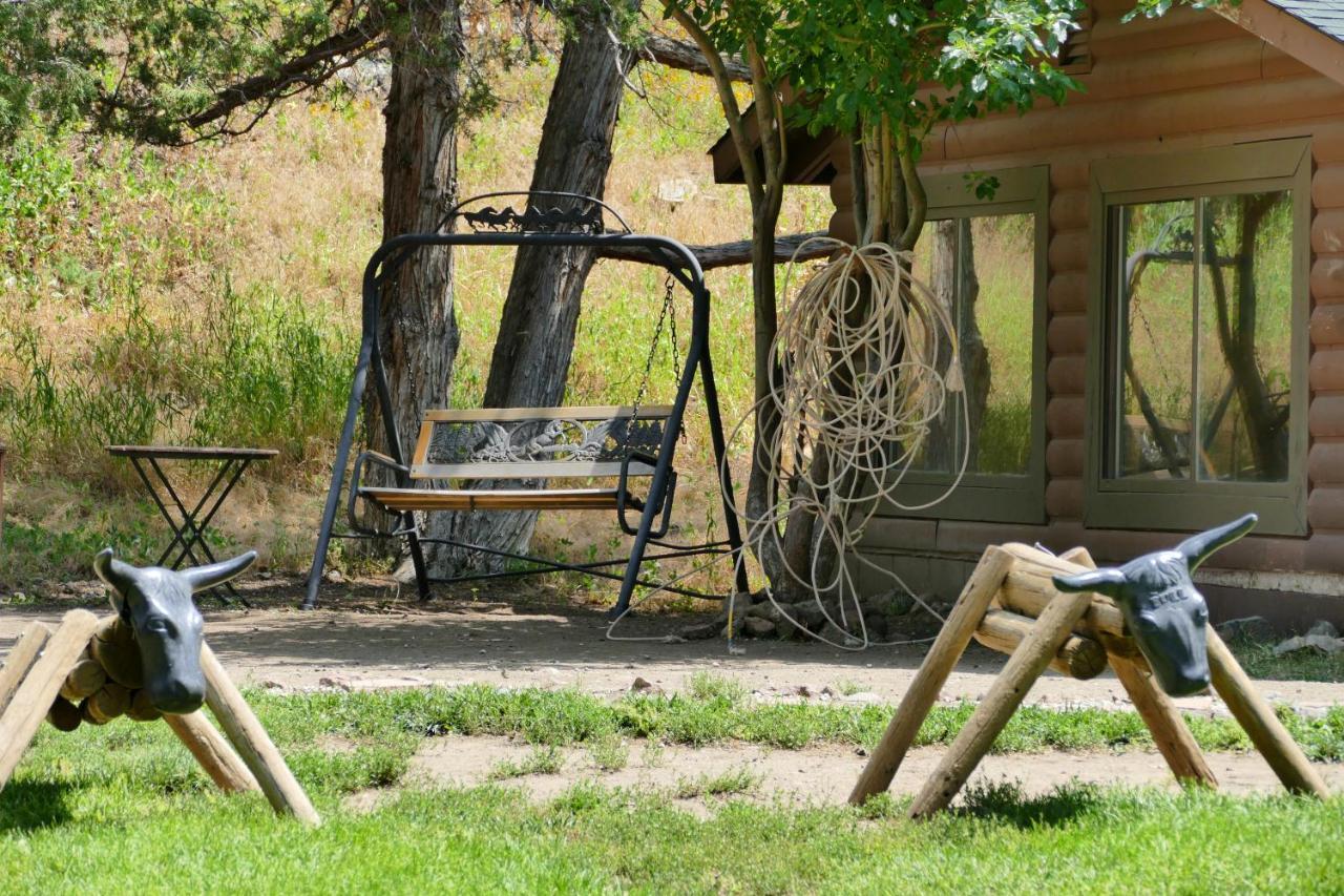 Bill Cody Ranch Hotel Bagian luar foto