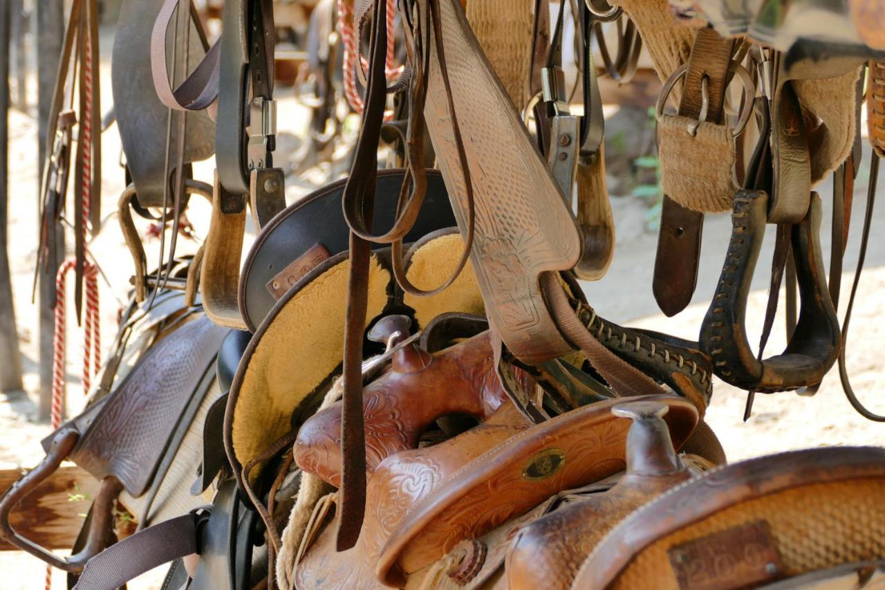 Bill Cody Ranch Hotel Bagian luar foto