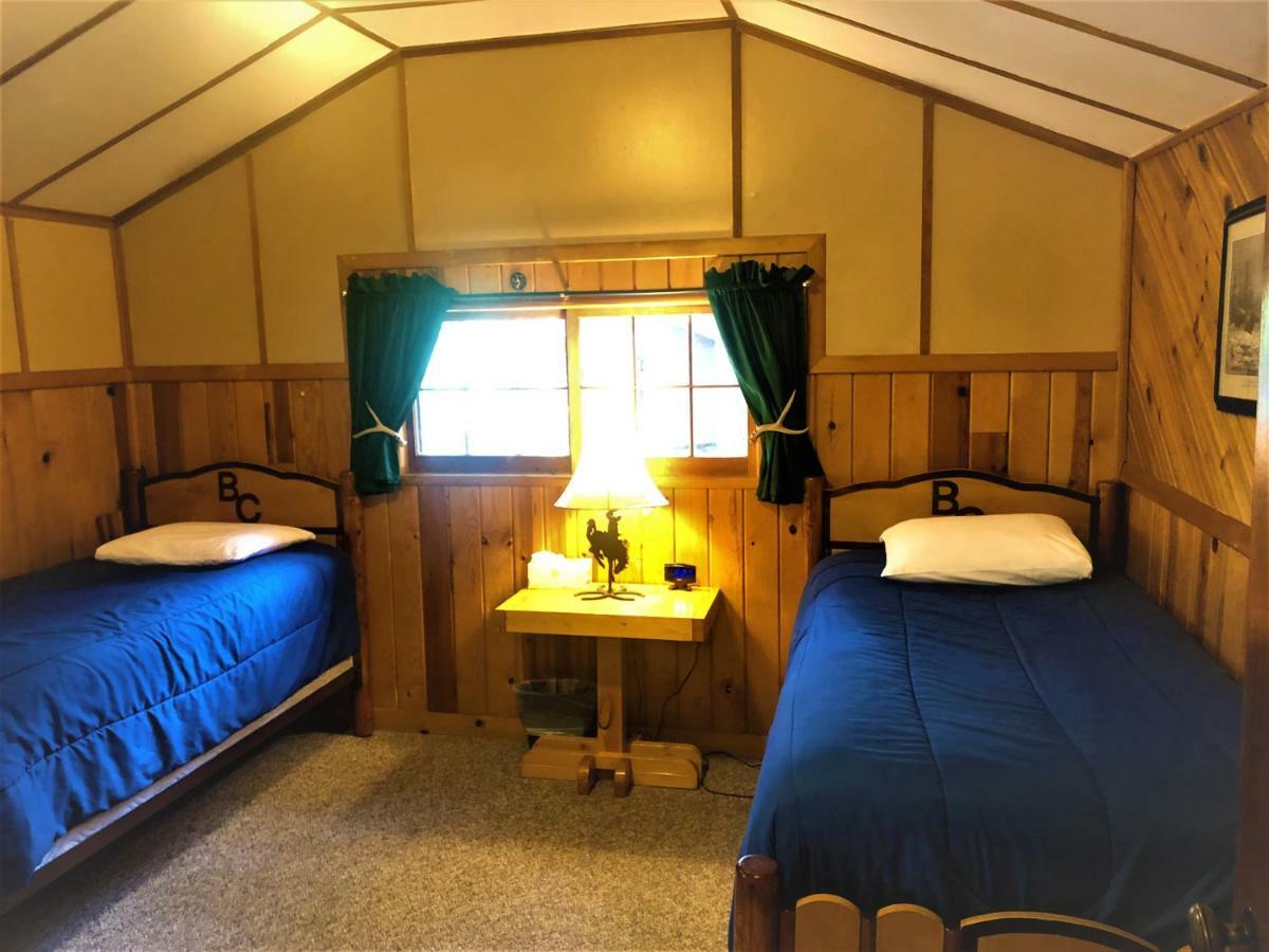Bill Cody Ranch Hotel Bagian luar foto